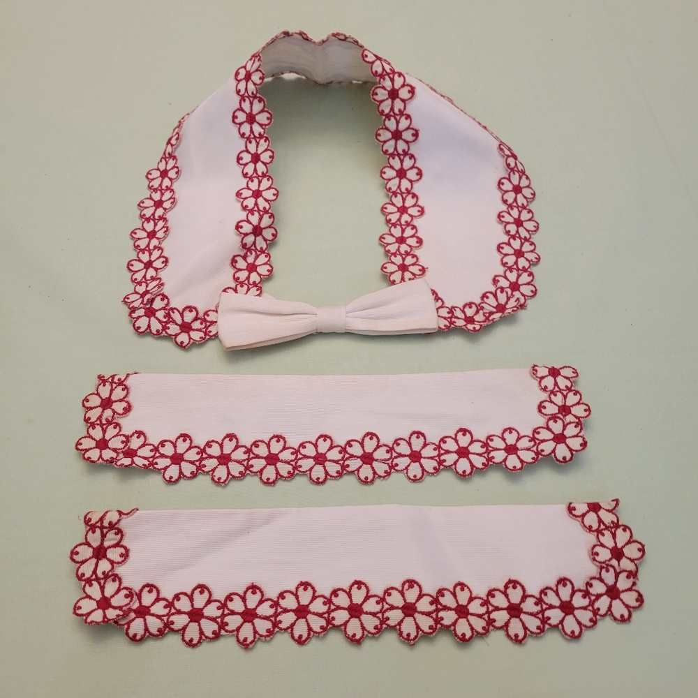 Vintage White Collar w/ Bow and Cuff Set with Red Floral Trim